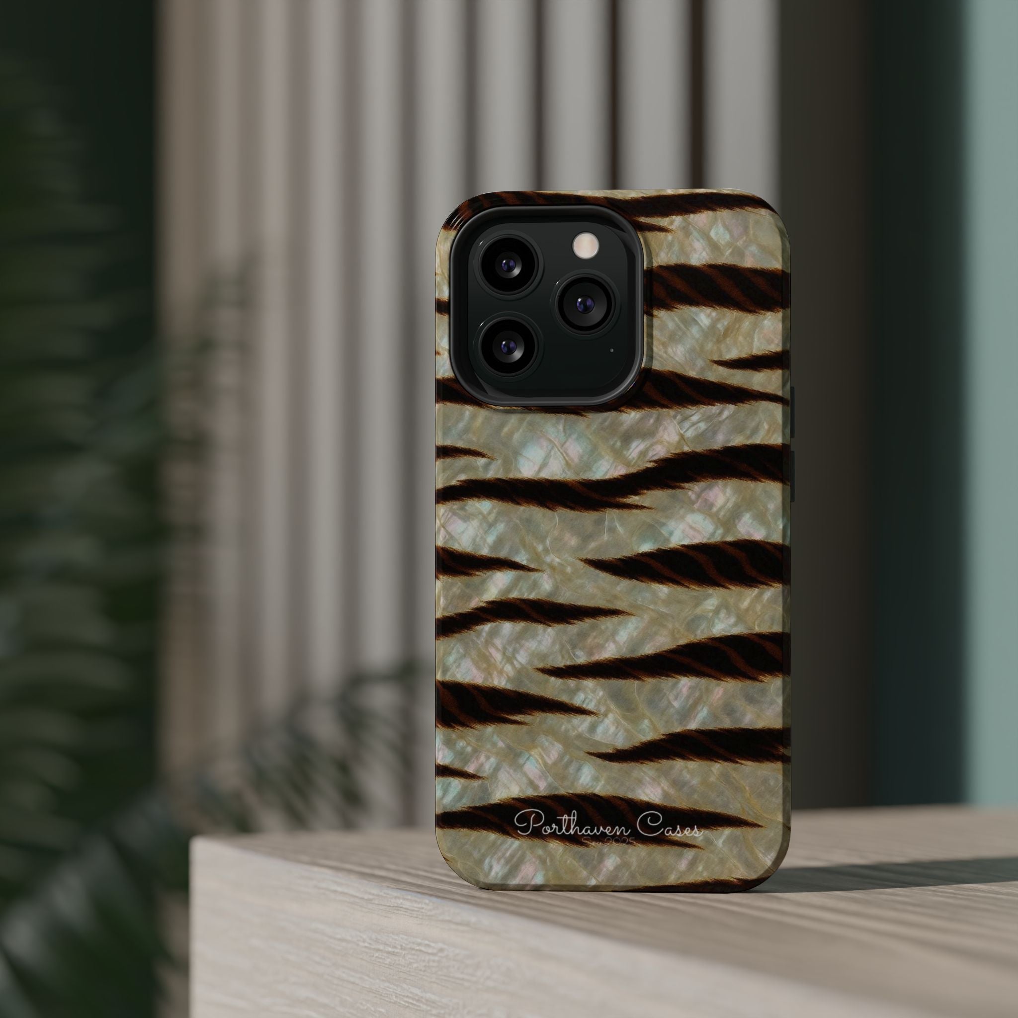 MOTHER OF PEARL TIGER